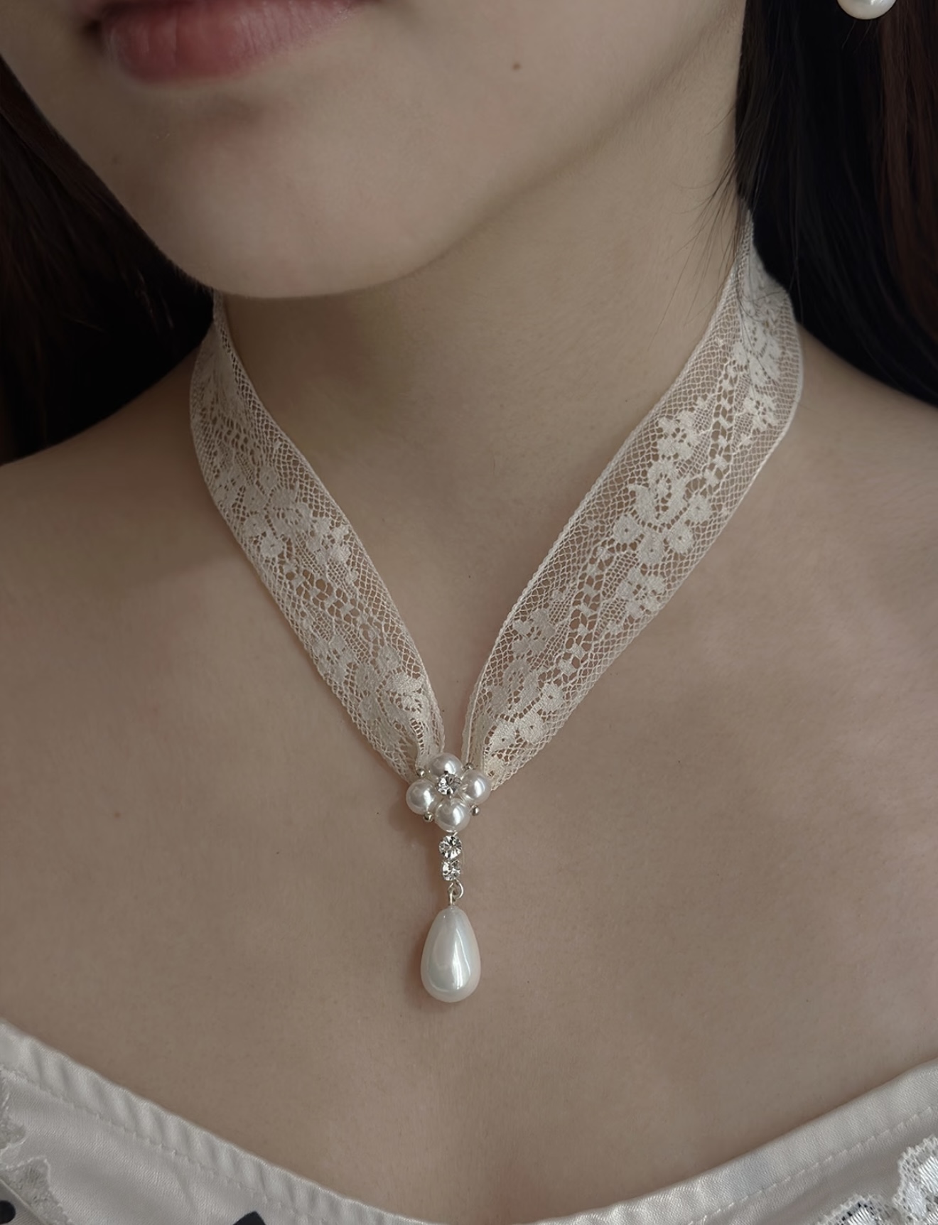 Lace Pearl Choker